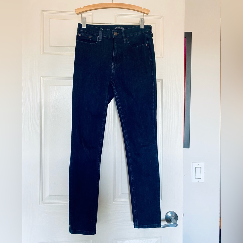 Calvin Klein High Rise Skinny Jeans - Size 4